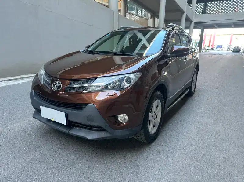 2013 RAV4 2.5L Automatic 4WD Elite Edition — миниатюра 1