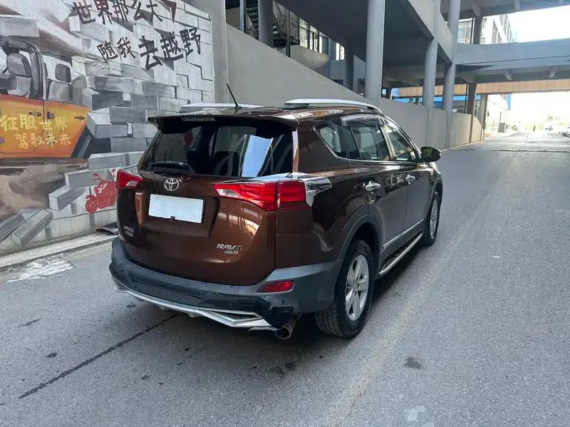 2013 RAV4 2.5L Automatic 4WD Elite Edition — миниатюра 6