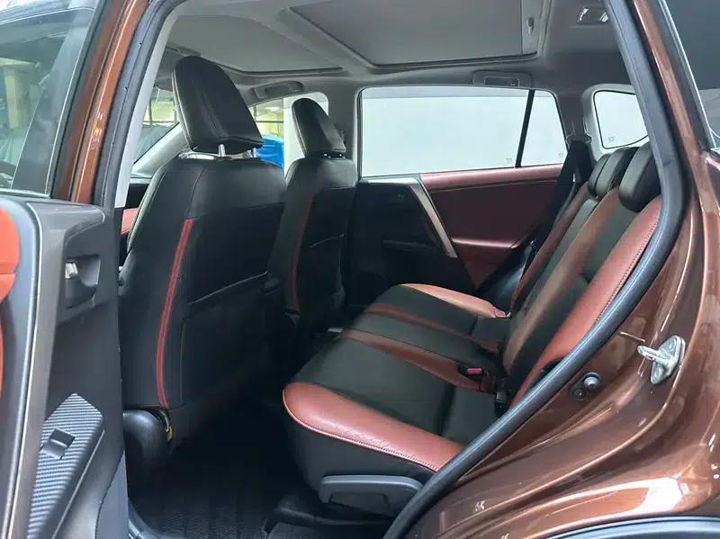 2013 RAV4 2.5L Automatic 4WD Elite Edition — миниатюра 9