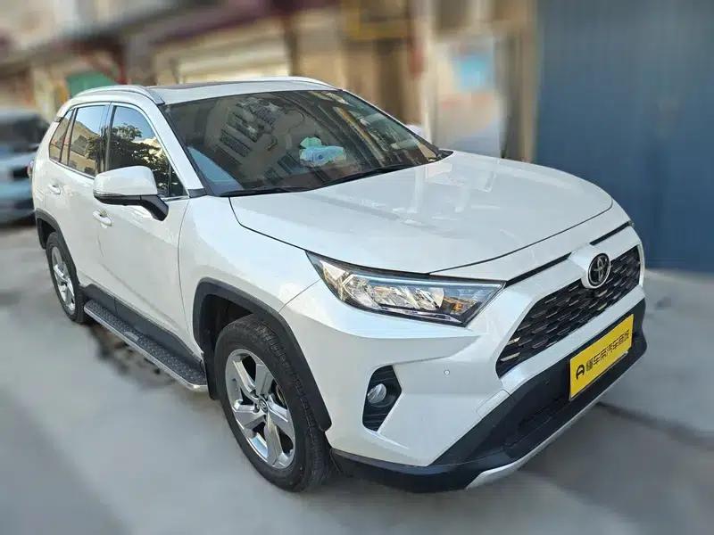 2022 Toyota RAV4 2.0L CVT 2WD Fashion Edition — миниатюра 3