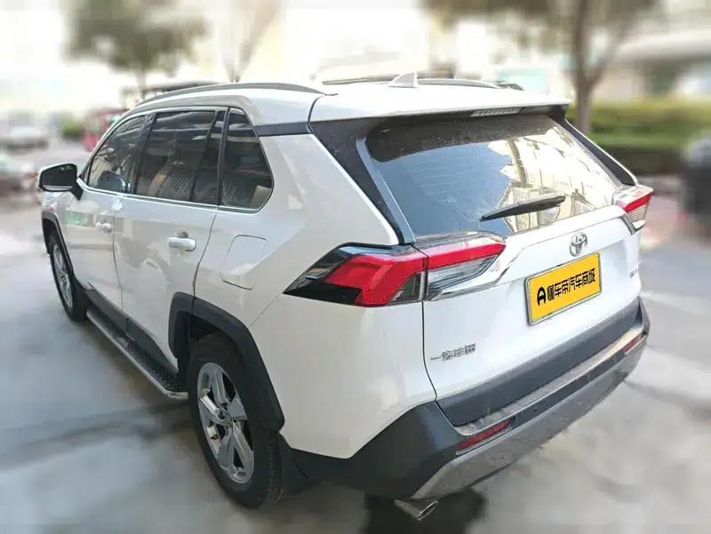 2022 Toyota RAV4 2.0L CVT 2WD Fashion Edition — миниатюра 6