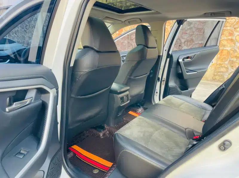 2022 Toyota RAV4 2.0L CVT 4WD Fashion Edition — миниатюра 13