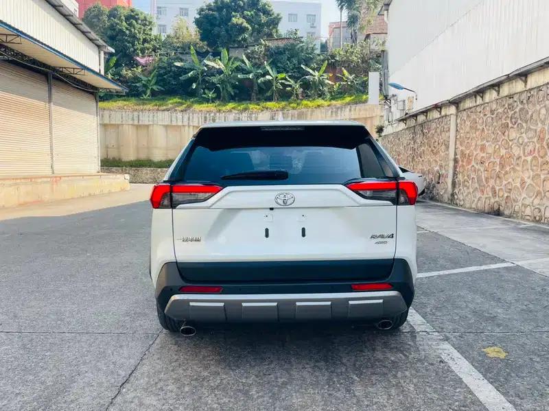 2022 Toyota RAV4 2.0L CVT 4WD Fashion Edition — миниатюра 6