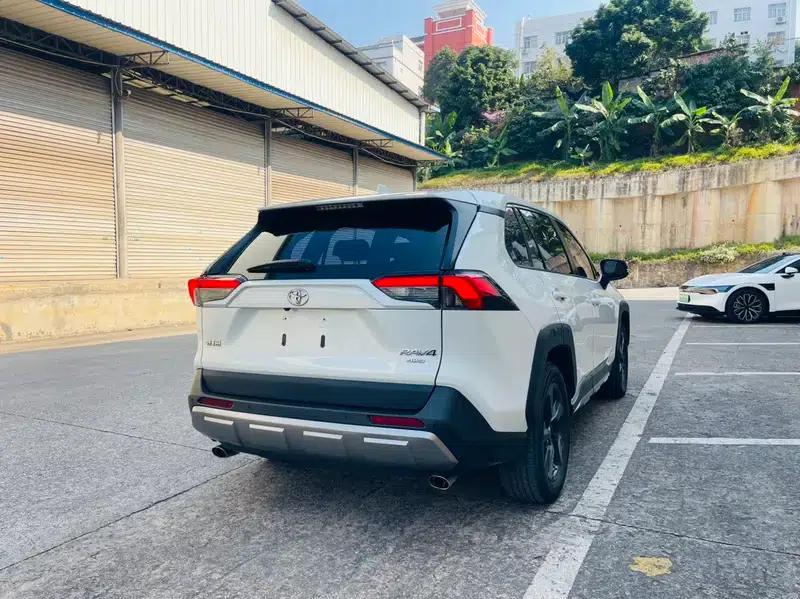 2022 Toyota RAV4 2.0L CVT 4WD Fashion Edition — миниатюра 7