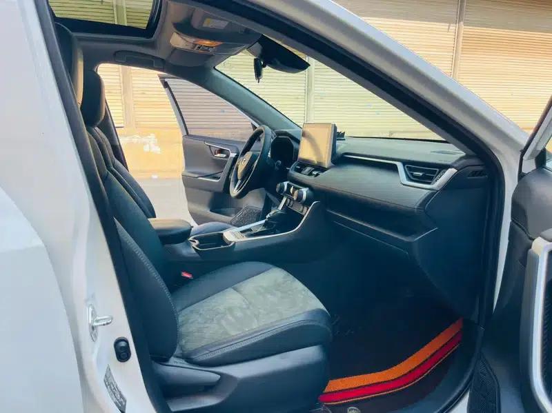 2022 Toyota RAV4 2.0L CVT 4WD Fashion Edition — миниатюра 8