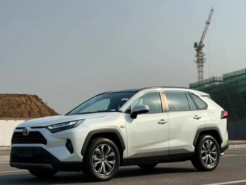 2023 RAV4 2.0L CVT 2WD 20th Anniversary Platinum Edition — миниатюра 1
