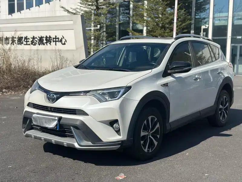 2018 RAV4 2.0L CVT 2WD Fashion X Edition — миниатюра 1