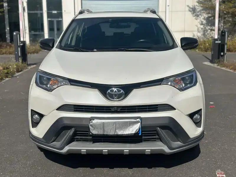 2018 RAV4 2.0L CVT 2WD Fashion X Edition — миниатюра 2