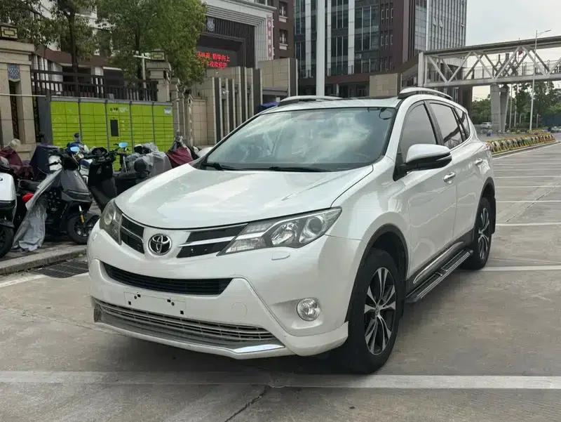 2015 RAV4 2.5L Automatic 4WD Elite Edition — миниатюра 1