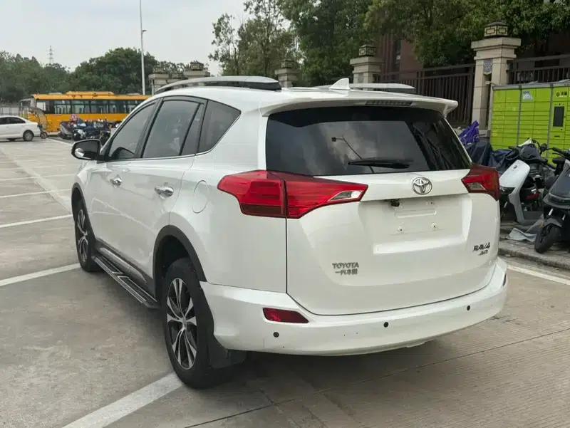 2015 RAV4 2.5L Automatic 4WD Elite Edition — миниатюра 4