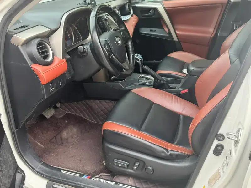 2015 RAV4 2.5L Automatic 4WD Elite Edition — миниатюра 8