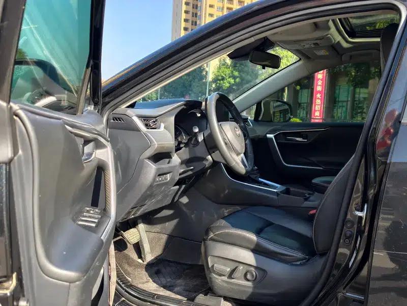 2021 RAV4 2.0L CVT 4WD Fashion Plus Edition — миниатюра 15