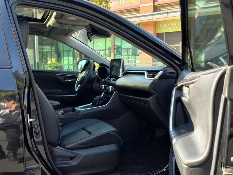 2021 RAV4 2.0L CVT 4WD Fashion Plus Edition — миниатюра 21
