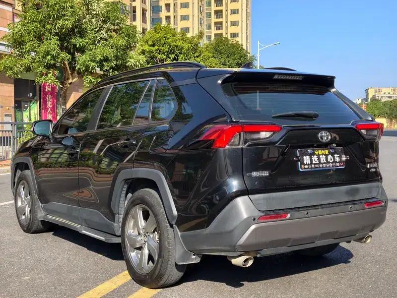 2021 RAV4 2.0L CVT 4WD Fashion Plus Edition — миниатюра 5