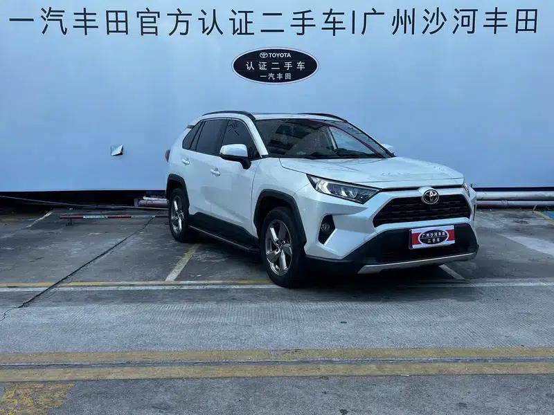 RAV4 2020 2.0L CVT 2WD Fashion Plus Edition — миниатюра 3