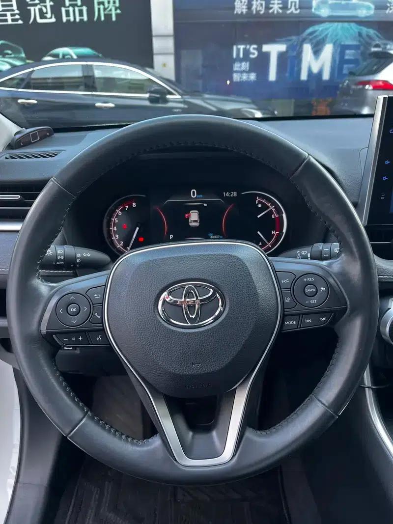 RAV4 2020 2.0L CVT 2WD Fashion Plus Edition — миниатюра 24