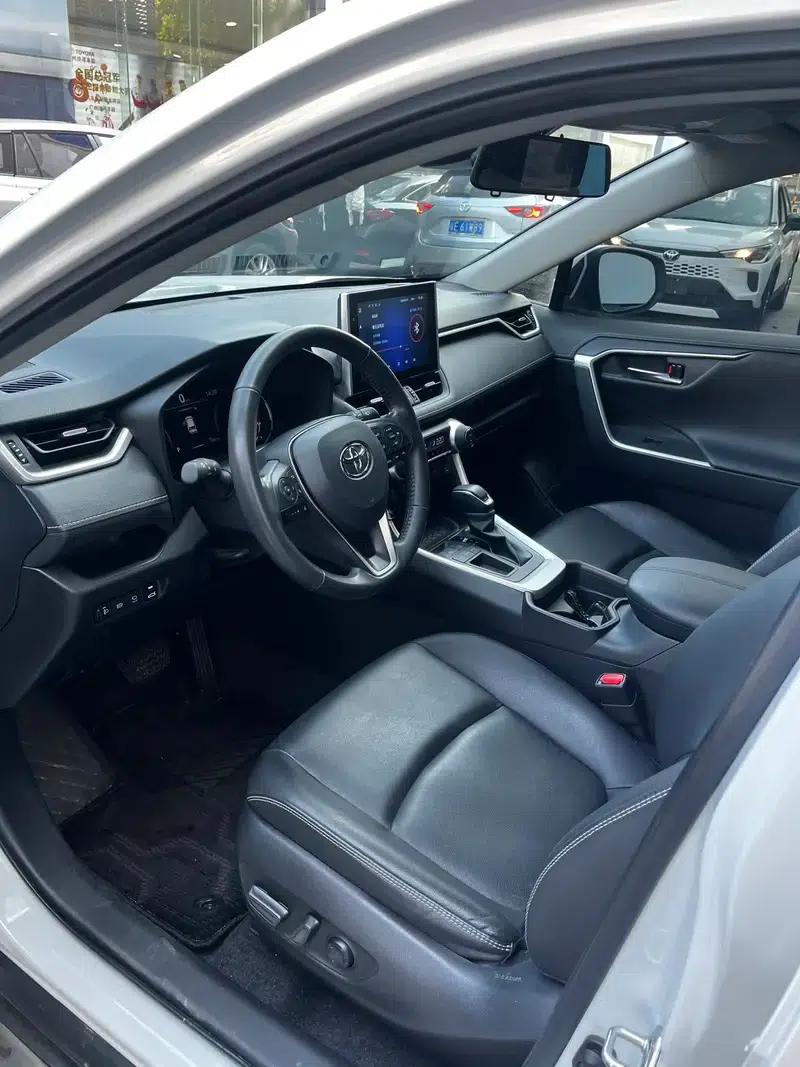 RAV4 2020 2.0L CVT 2WD Fashion Plus Edition — миниатюра 25