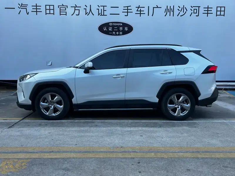 RAV4 2020 2.0L CVT 2WD Fashion Plus Edition — миниатюра 4