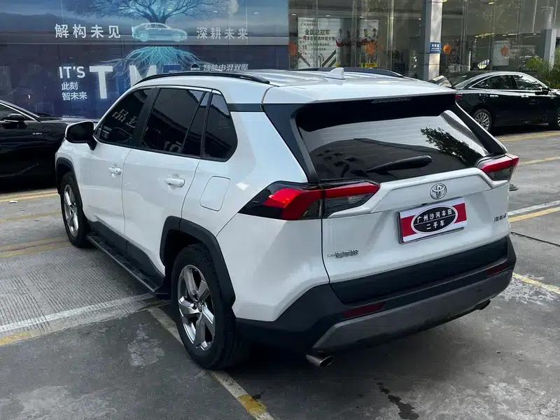 RAV4 2020 2.0L CVT 2WD Fashion Plus Edition — миниатюра 5