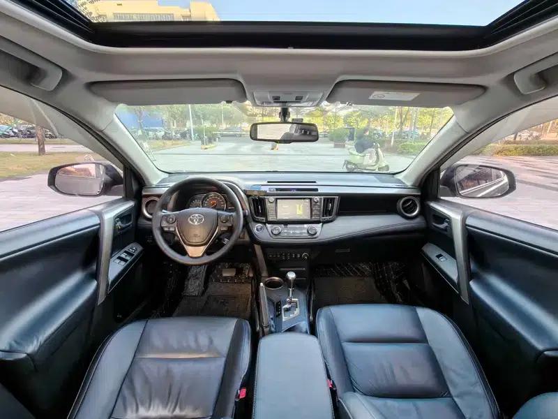 2015 RAV4 2.5L Automatic 4WD Luxury Edition — миниатюра 12