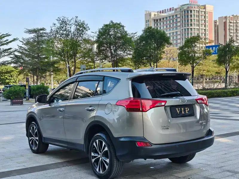 2015 RAV4 2.5L Automatic 4WD Luxury Edition — миниатюра 4