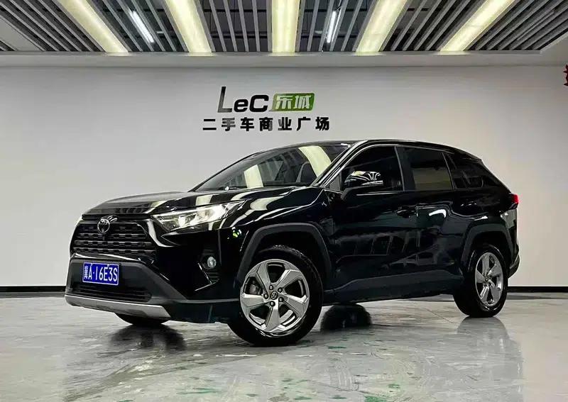 2023 RAV4 2.0L CVT 2WD Fashion Edition — миниатюра 1