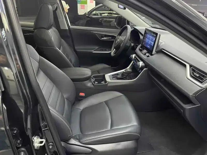 2023 RAV4 2.0L CVT 2WD Fashion Edition — миниатюра 14
