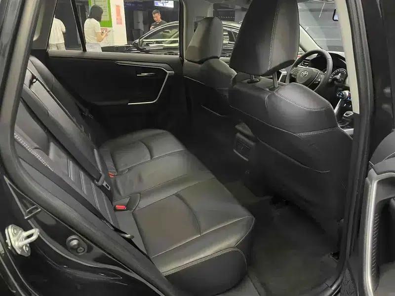 2023 RAV4 2.0L CVT 2WD Fashion Edition — миниатюра 8