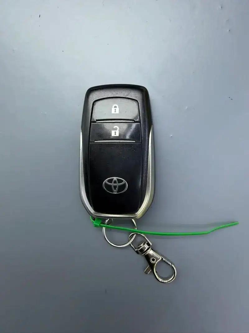 2016 RAV4 2.0L CVT 2WD Fashion Edition — миниатюра 11