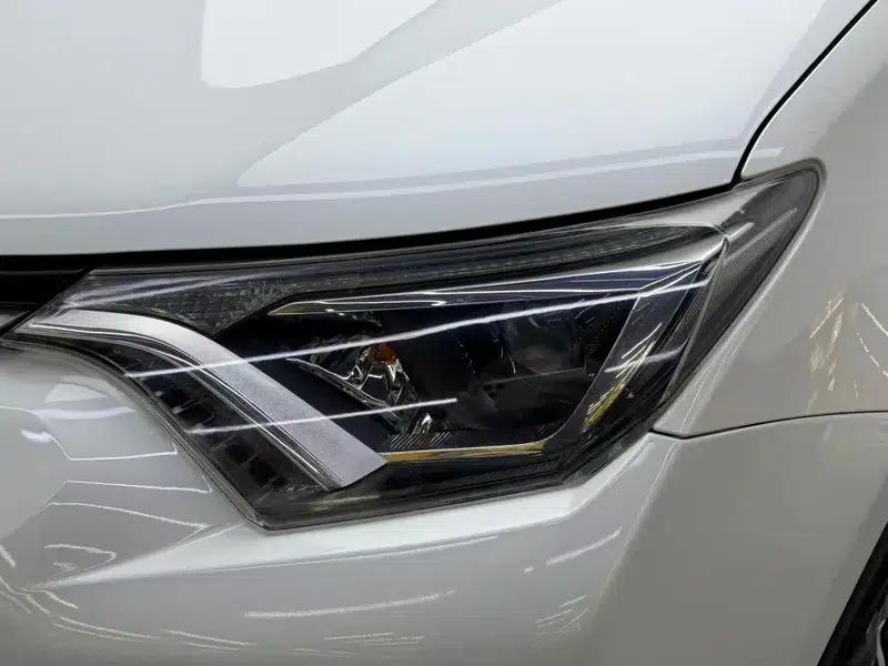2016 RAV4 2.0L CVT 2WD Fashion Edition — миниатюра 12