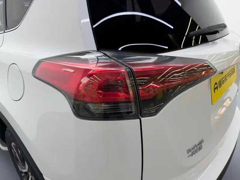 2016 RAV4 2.0L CVT 2WD Fashion Edition — миниатюра 13