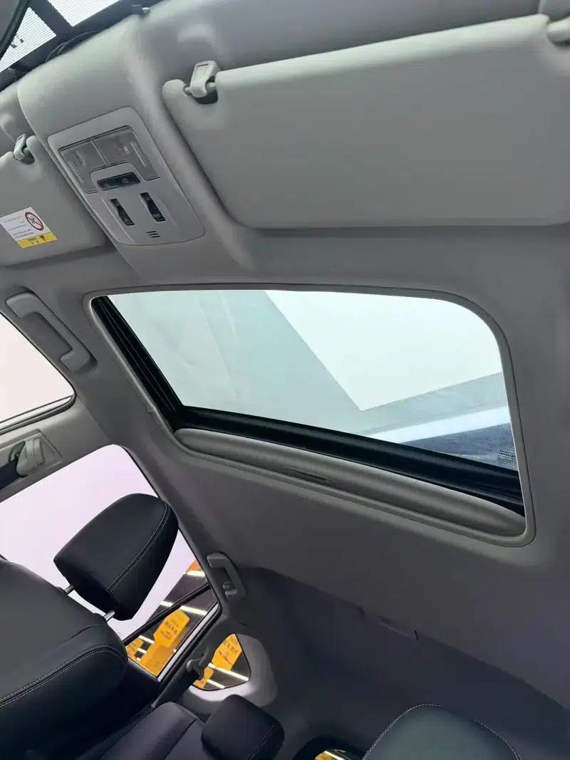 2016 RAV4 2.0L CVT 2WD Fashion Edition — миниатюра 19