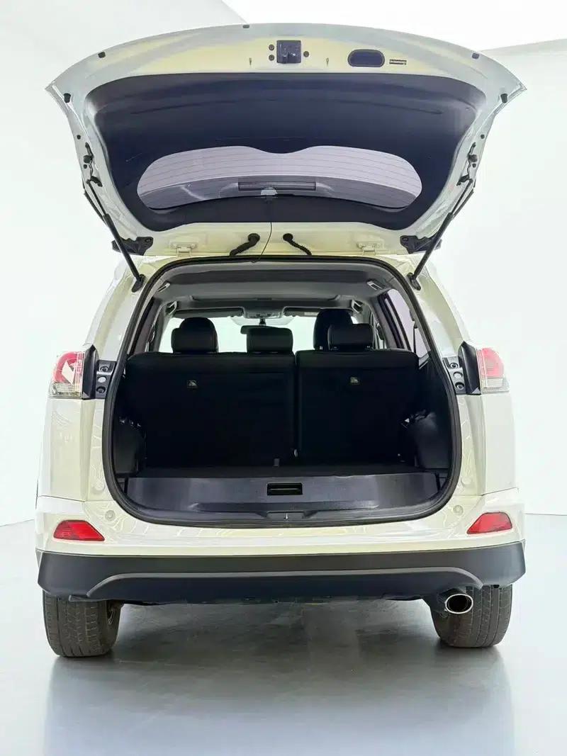 2016 RAV4 2.0L CVT 2WD Fashion Edition — миниатюра 20