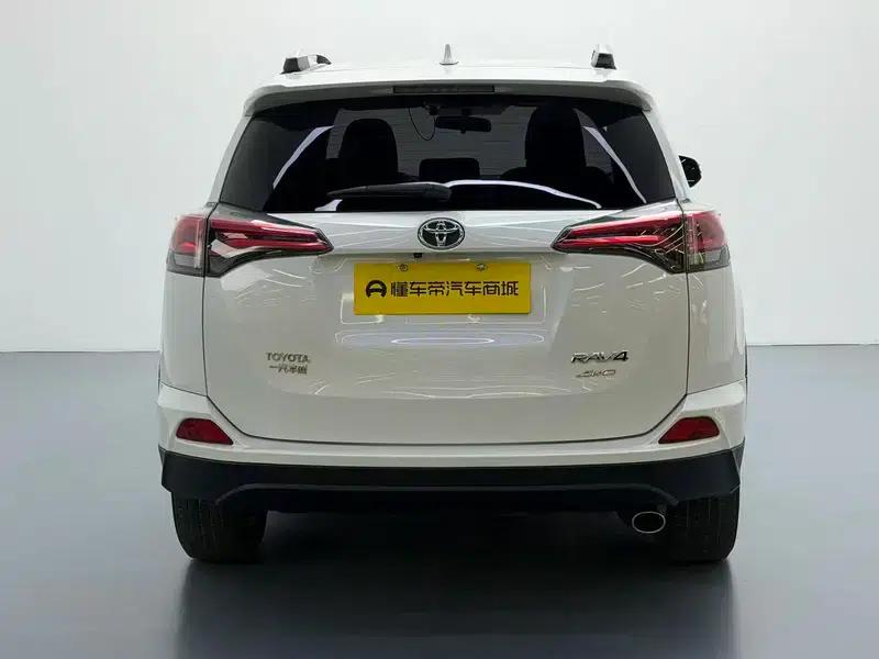 2016 RAV4 2.0L CVT 2WD Fashion Edition — миниатюра 6