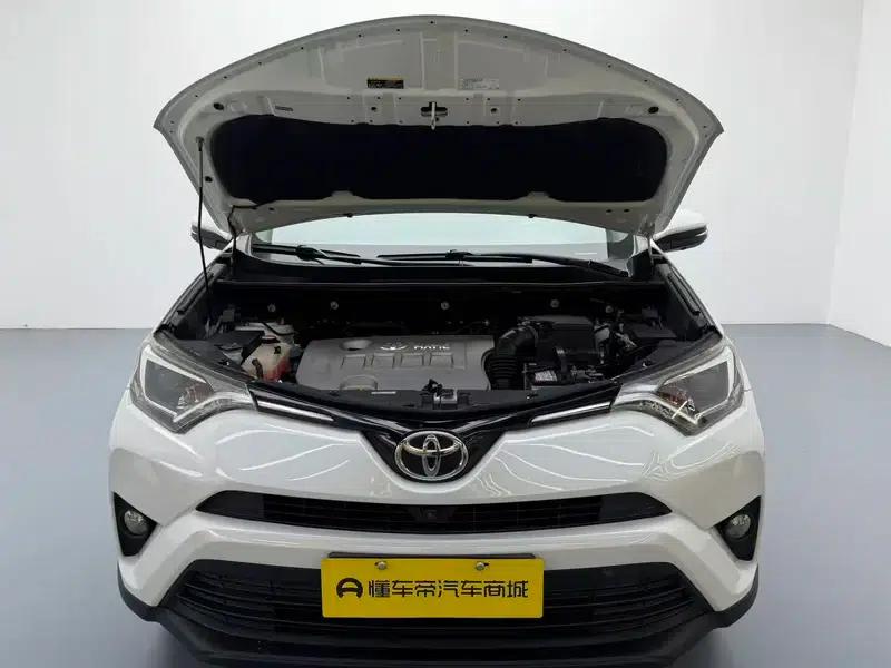2016 RAV4 2.0L CVT 2WD Fashion Edition — миниатюра 10