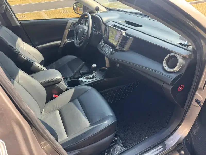 2015 RAV4 2.5L Automatic 4WD Luxury Edition — миниатюра 6