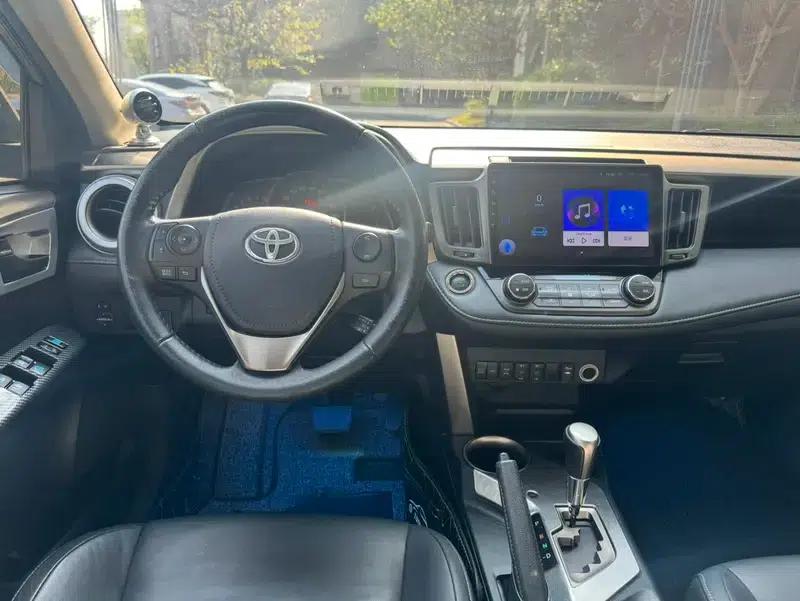 2015 RAV4 2.5L Automatic 4WD Luxury Edition — миниатюра 8