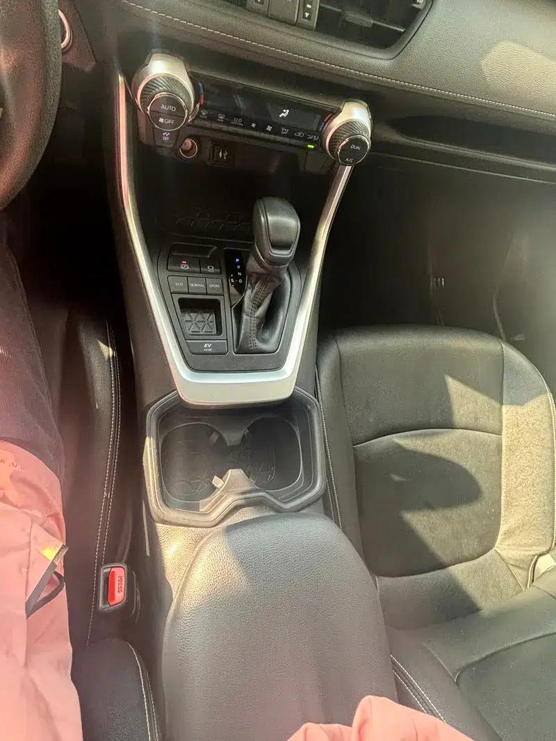 2021 Toyota RAV4 Hybrid 2.5L CVT 2WD Elite Edition — миниатюра 15