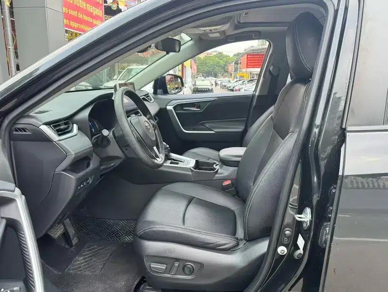 2021 Toyota RAV4 Hybrid 2.5L CVT 2WD Elite Edition — миниатюра 16