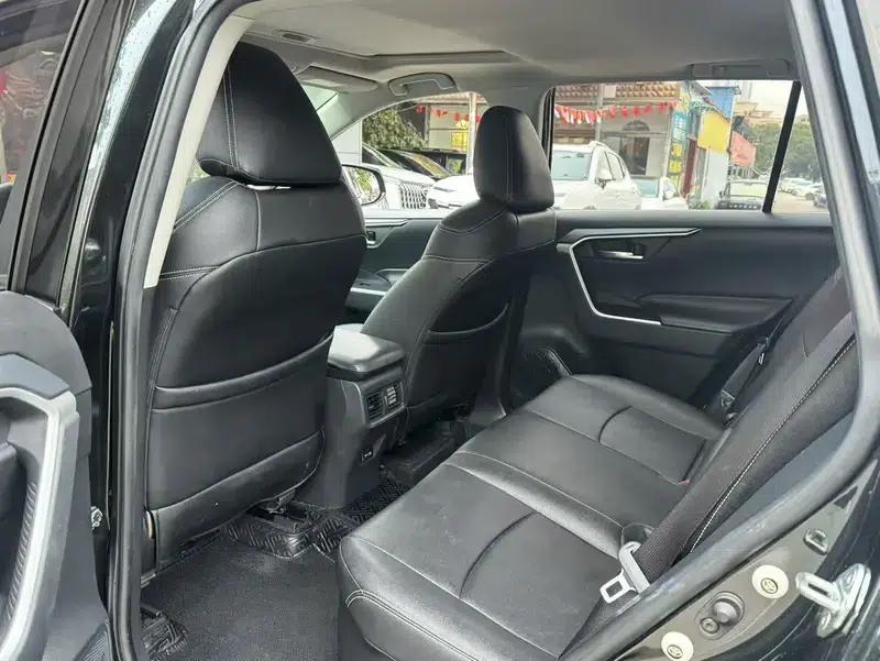 2021 Toyota RAV4 Hybrid 2.5L CVT 2WD Elite Edition — миниатюра 17