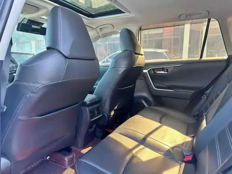 2022 RAV4 2.0L CVT 2WD Fashion Plus Edition — миниатюра 8