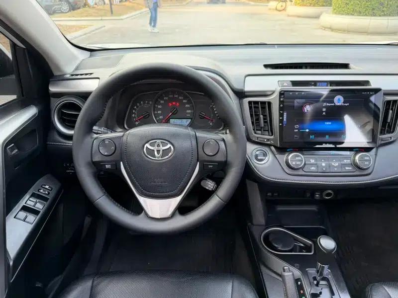 2016 RAV4 2.0L CVT 2WD Fashion Edition — миниатюра 11