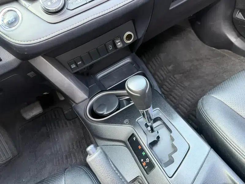 2016 RAV4 2.0L CVT 2WD Fashion Edition — миниатюра 12