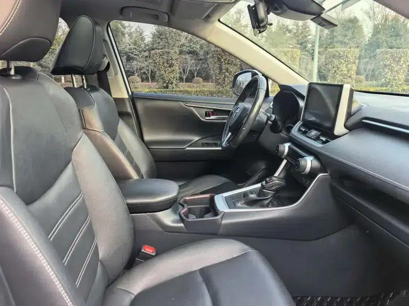 2021 RAV4 2.0L CVT 4WD Fashion Plus Edition — миниатюра 8