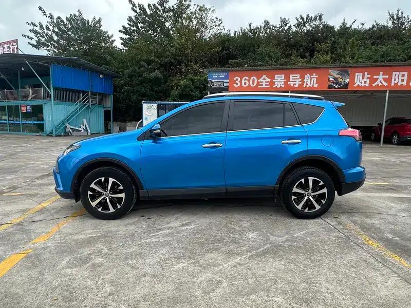 2016 RAV4 2.0L CVT 4WD Elite Edition — миниатюра 4