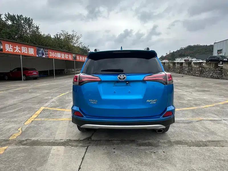2016 RAV4 2.0L CVT 4WD Elite Edition — миниатюра 6