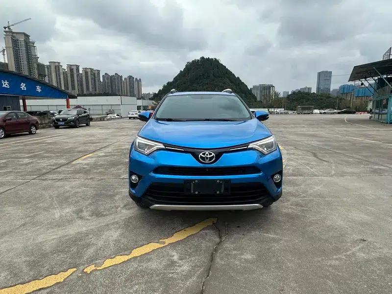 2016 RAV4 2.0L CVT 4WD Elite Edition — миниатюра 8