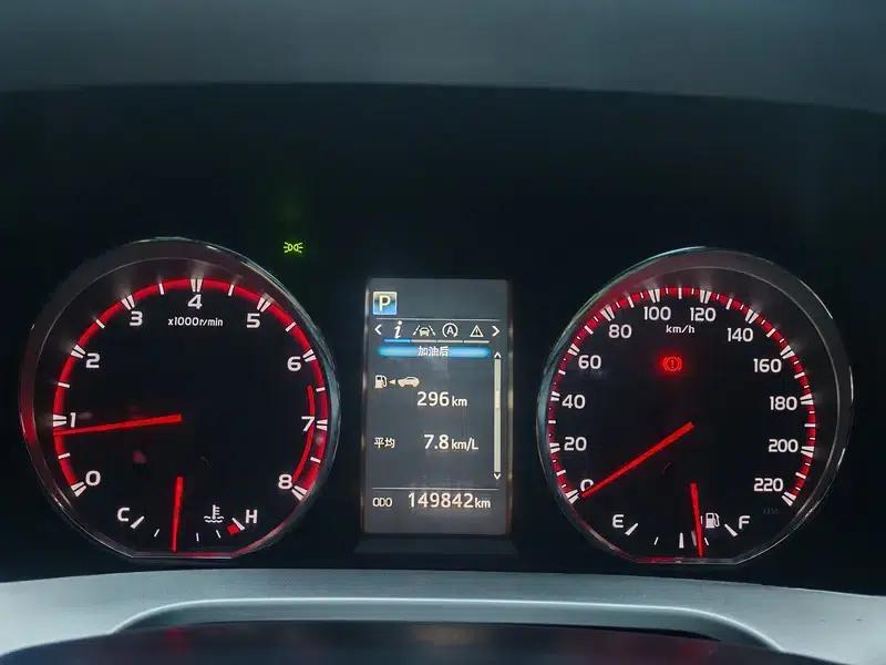 2018 RAV4 2.5L Automatic 4WD Elite i Edition — миниатюра 11