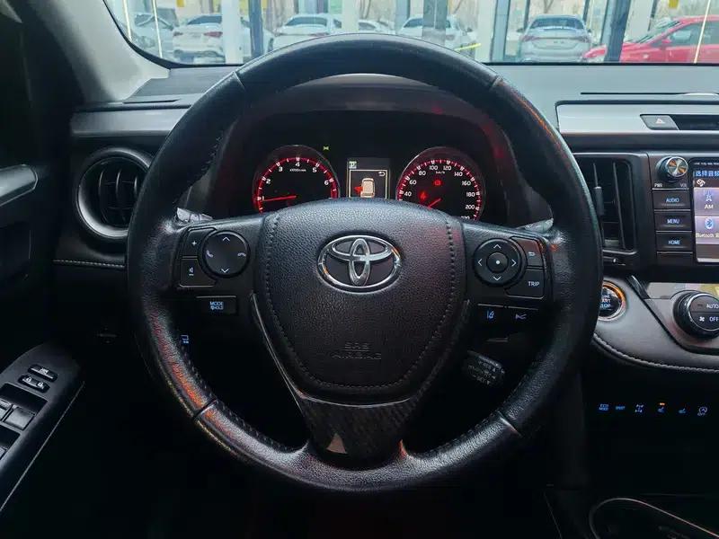 2018 RAV4 2.5L Automatic 4WD Elite i Edition — миниатюра 12
