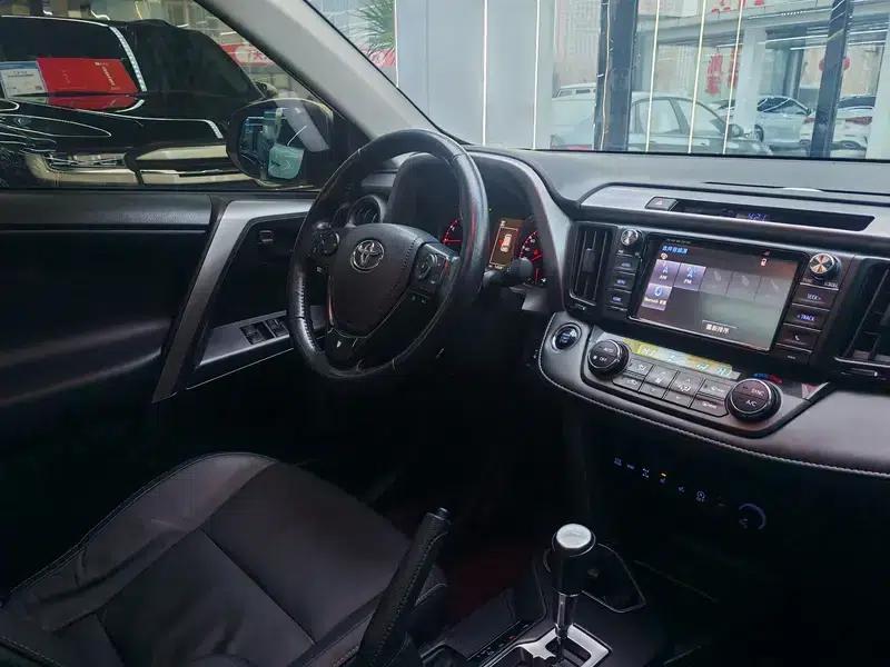 2018 RAV4 2.5L Automatic 4WD Elite i Edition — миниатюра 14